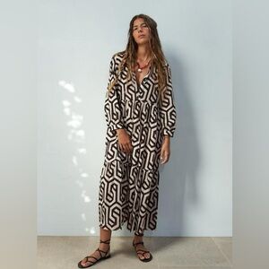 Zara Karen Dress white black zig zag large nwt